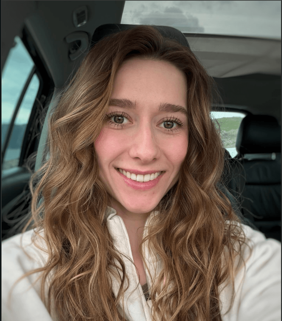 Bailey Foster - Hairstylist